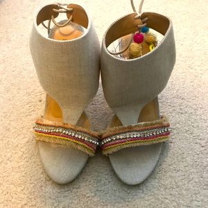 Express sandals